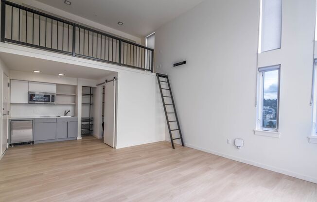 1 bed, 1 bath, 550 sqft, $2,195, Unit 706