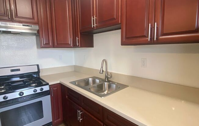 Studio, 1 bath, 341 sqft, $1,495, Unit 302