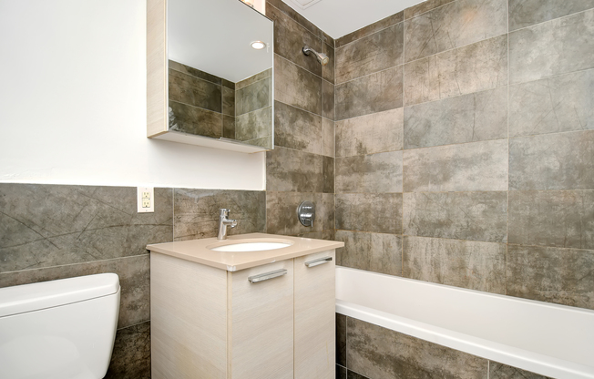 1 bed, 1 bath, $4,189, Unit 4D