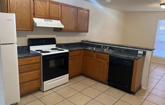 1102 Leslie Circle