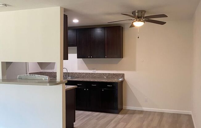 1 bed, 1 bath, 728 sqft, $1,950, Unit 945-50