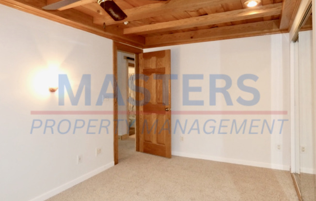 577 DOVER PL