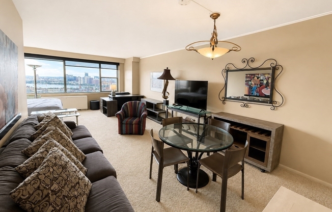Studio, 1 bath, 605 sqft, $3,000, Unit 23M