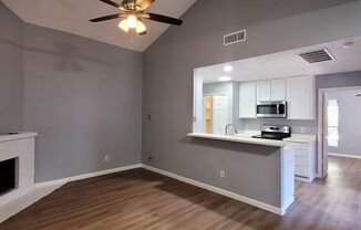 3 beds, 2 baths, $1,700, Unit 109