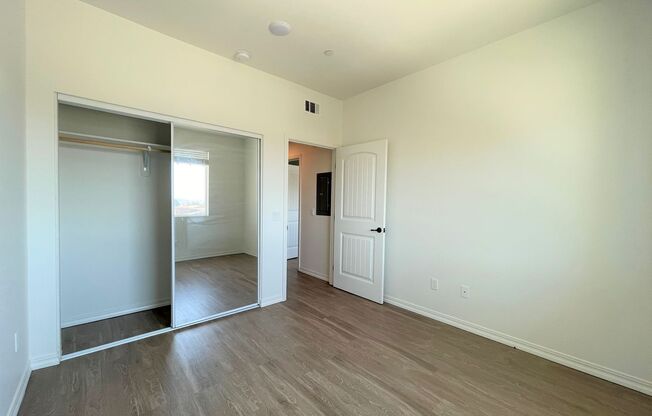 2 beds, 2 baths, 935 sqft, $2,595, Unit Bldg 13 - 104