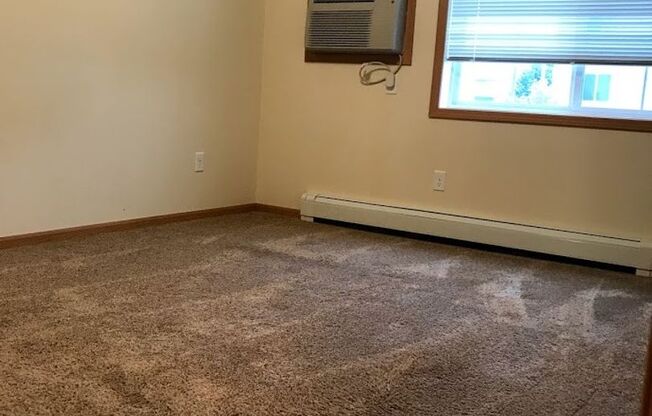 3 beds, 2 baths, 1,232 sqft, $1,375, Unit 615-113