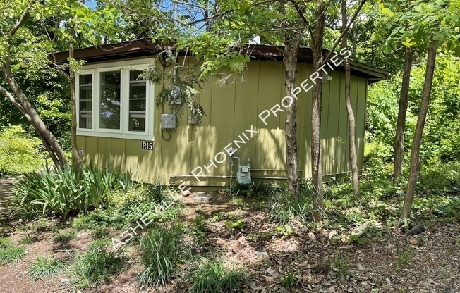 25 HOWLAND RD 