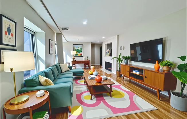 1661 1663 WASHINGTON ST