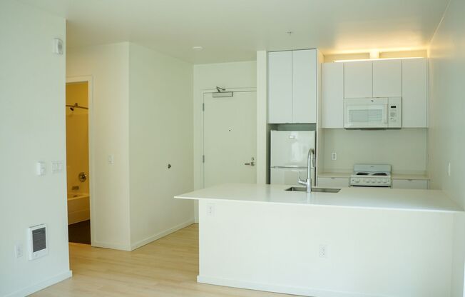 Modern 2nd Floor Corner Studio with D/W & Washer/Dryer!