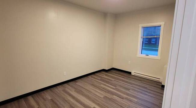 3 beds, 1 bath, 1,200 sqft, $1,710