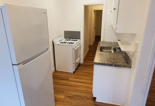 1 bed, 1 bath, $1,745, Unit 202