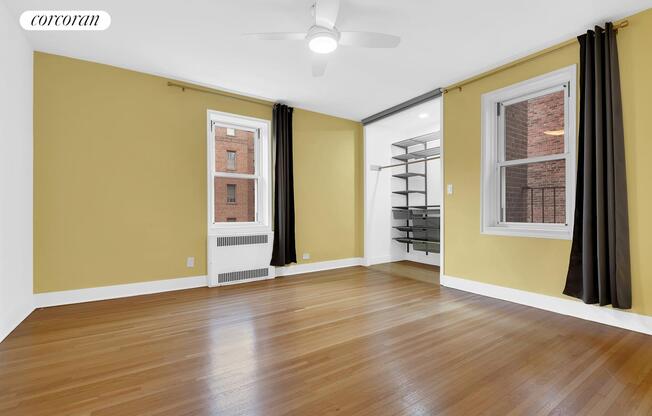 76 15 35 AVE
