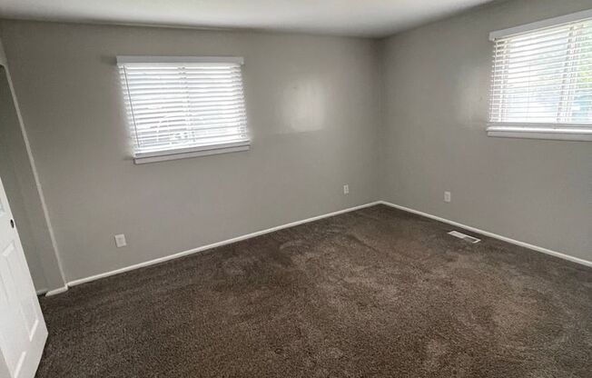 2 beds, 1 bath, 900 sqft, $1,125, Unit Unit 1