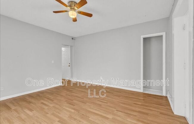 3224 3226 E 8 ST
