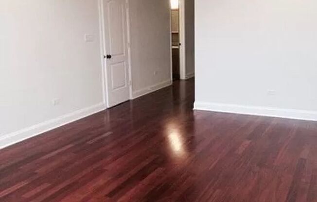 Experience Boutique Urban Living at 3341–3343 N Clark Condominium Association