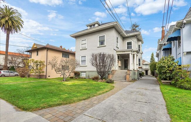 2149 Santa Clara Ave