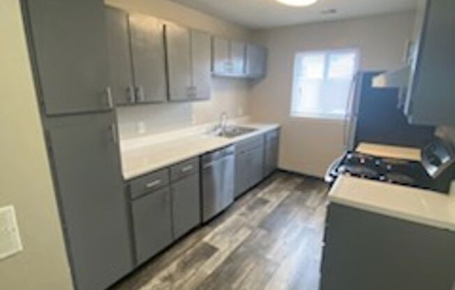2 beds, 2 baths, 856 sqft, $920, Unit 2726-1210