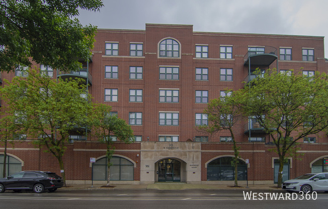 1301 W WASHINGTON BLVD