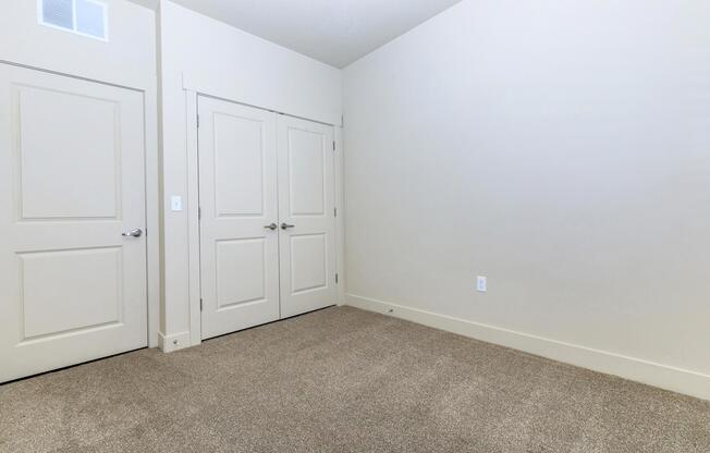 3 beds, 2 baths, 1,185 sqft, $1,819