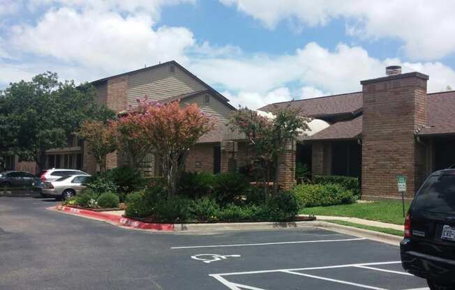 Trails of Walnut Creek parking lot and exterior buildings