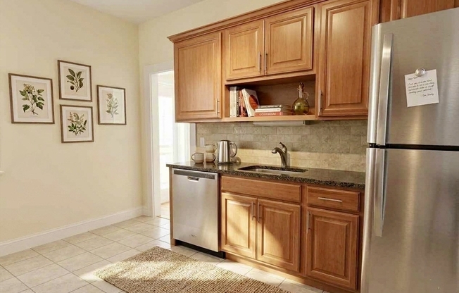 2 beds, 1 bath, 833 sqft, $2,900, Unit 52