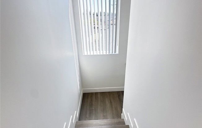 1735 1/2 MAGNOLIA AVE