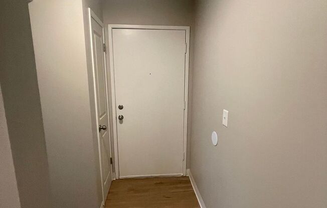 1 bed, 1 bath, 600 sqft, $1,250, Unit 07