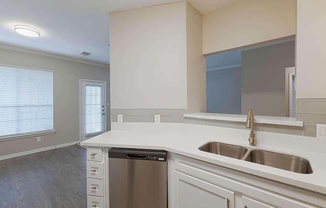 3 beds, 2 baths, 1,299 sqft, $1,656