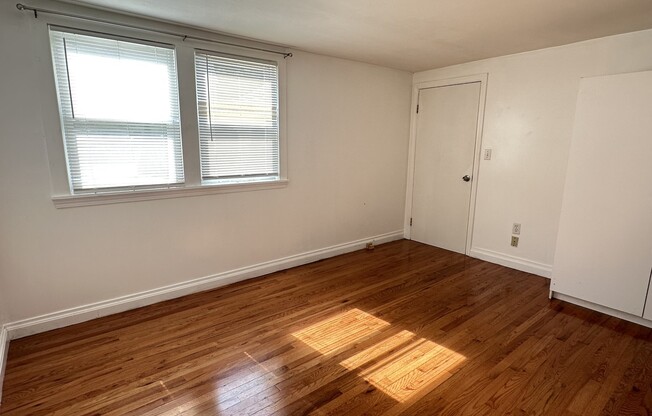 2 beds, 2 baths, 1,000 sqft, $2,200, Unit 3