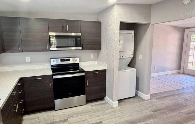 Fully Renovated and STUNNING 3 bedroom/1 bathroom home in Tampa!