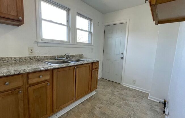 416 MAUMEE AVE