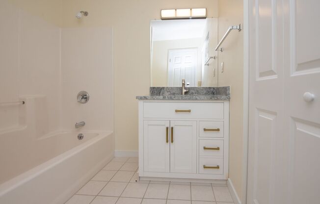 2 beds, 2 baths, 1,087 sqft, $2,695, Unit 7J