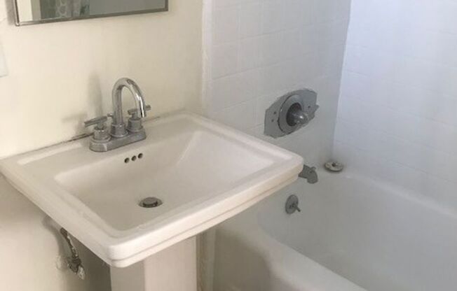 1 bed, 1 bath, $1,975, Unit 2