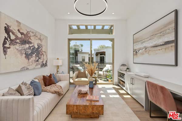 2 beds, 2 baths, 1,120 sqft, $5,295