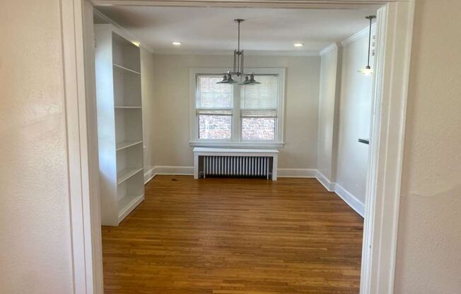 1 bed, 1 bath, 1,000 sqft, $1,800, Unit 812-204