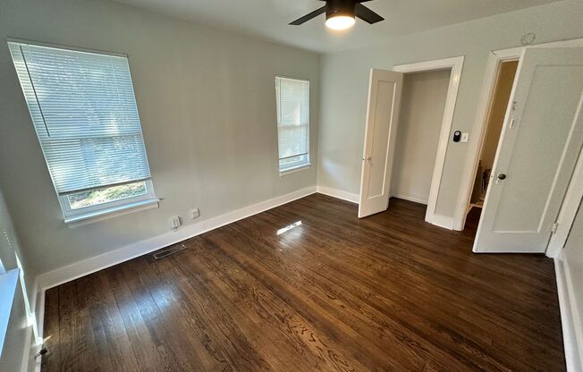 2 beds, 1 bath, $995