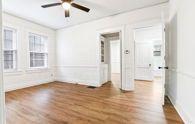 1009 EVERETT AVE
