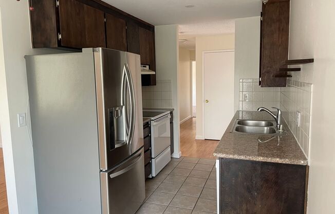 2 beds, 1 bath, $2,695