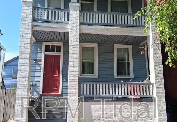 424 LONDON ST