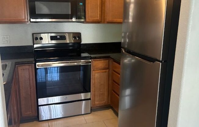 3 beds, 2 baths, $1,600
