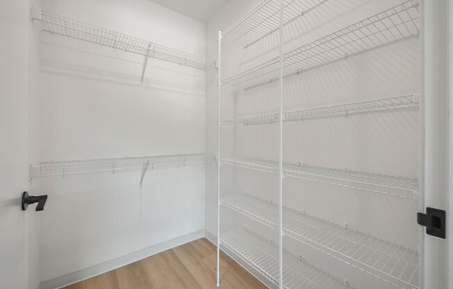 2 beds, 2 baths, 965 sqft, $1,600, Unit 332