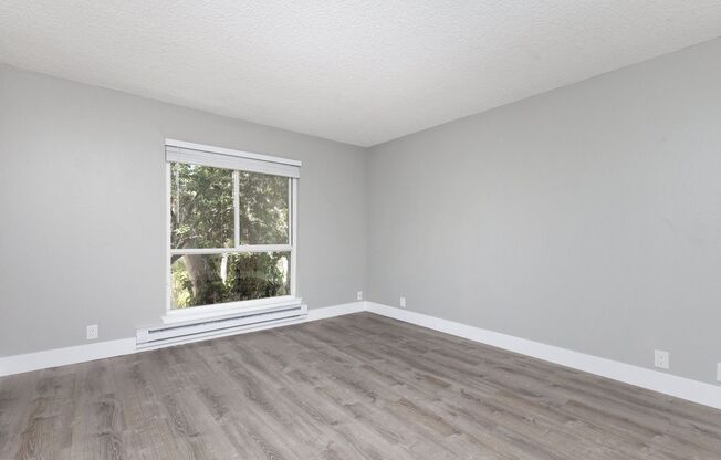 2 beds, 1 bath, 925 sqft, $2,450, Unit 219