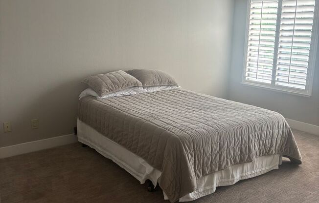 Stunning One-Bedroom Condo in Desirable Copper Ridge Community in San Ramon