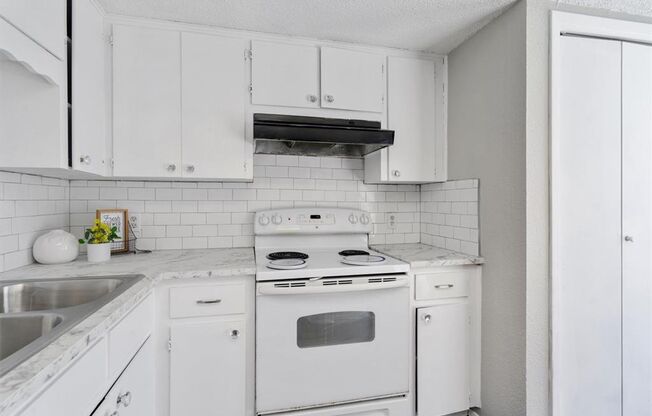 1701-1711 Rawhide Loop