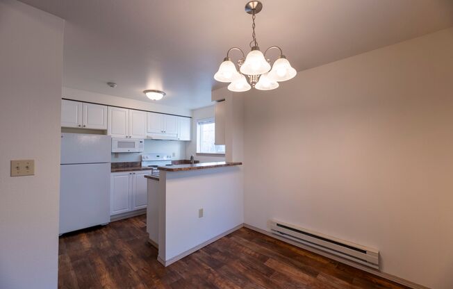 1 bed, 1 bath, 800 sqft, $1,565, Unit 1326