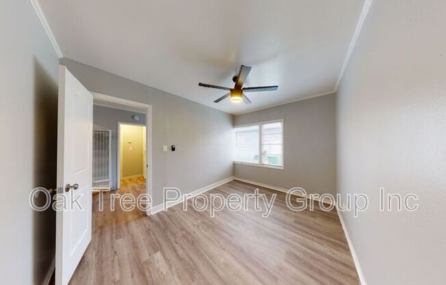 1579 163 AVE