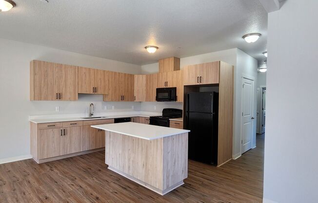 NO RENT UNTIL JANUARY 2025 - ONLY $995 DEPOSIT - Beautiful New Construction in McMinnville - Ready Now!