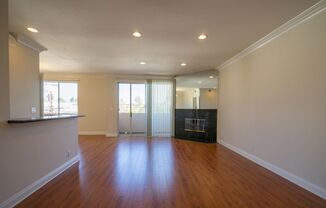 2 beds, 2.5 baths, 1,600 sqft, $5,600, Unit 303