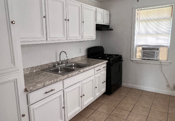 8333 GARLAND