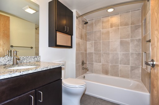 2 beds, 2 baths, 900 sqft, $1,599, Unit 3114